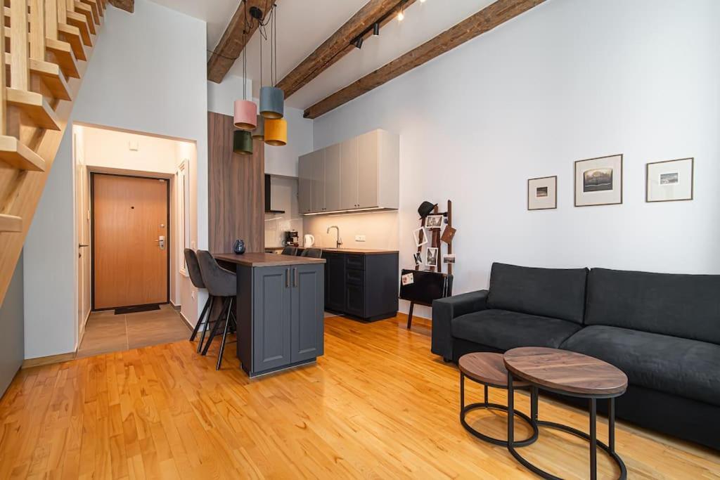 Stylish Old Town By Urban Rent Apartamento